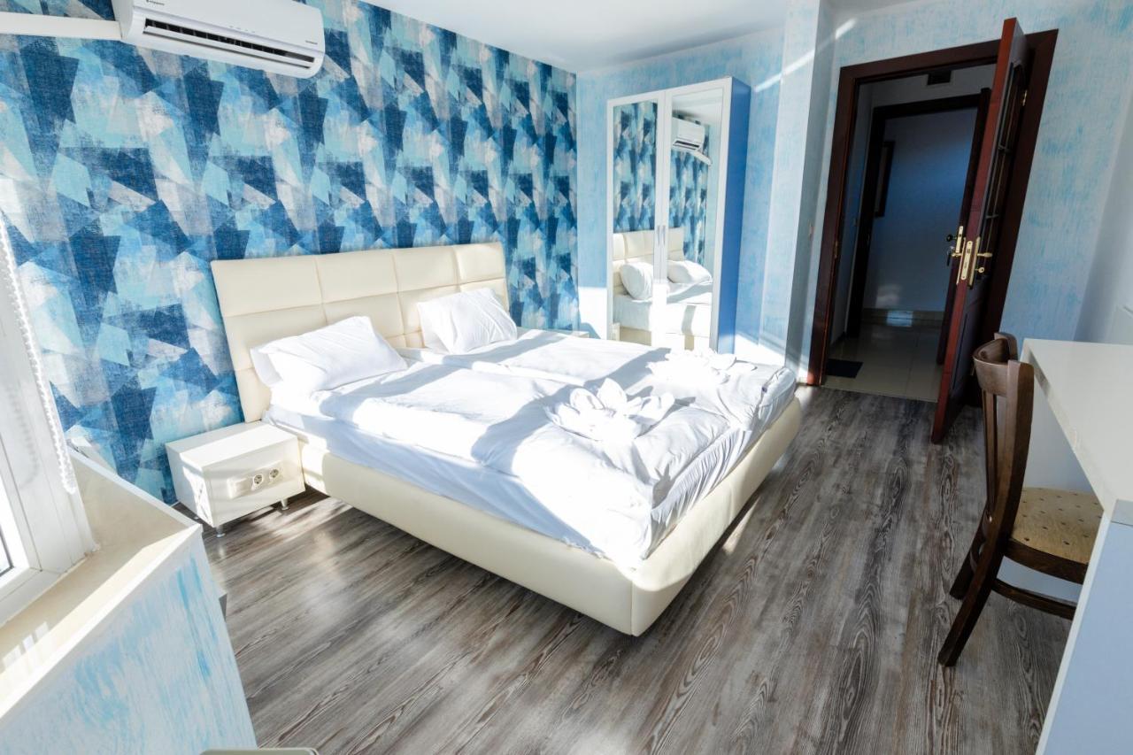 Sea And Mountain Hotel Prolesha Exterior foto
